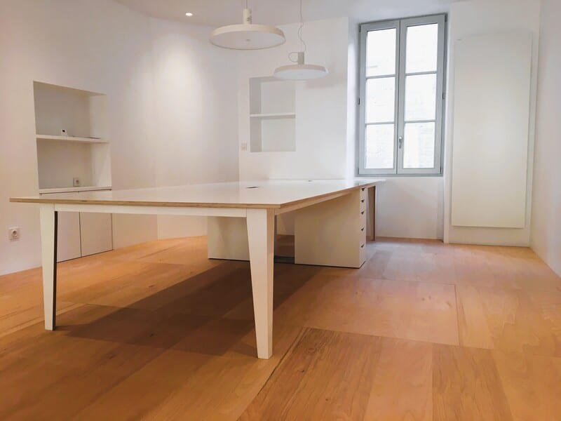 Création d’un bureau sur mesure pour un espace de coworking à Chambéry en Savoie